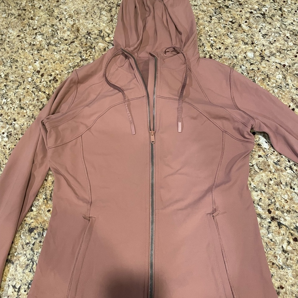 Lululemon Athletica Zip-Up Jacket in Dusty Pink